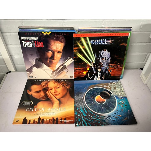 432 - A selection of laser disc films to include City of Angels, Pink Floyd Pulse, Krule, True Lies, The A... 