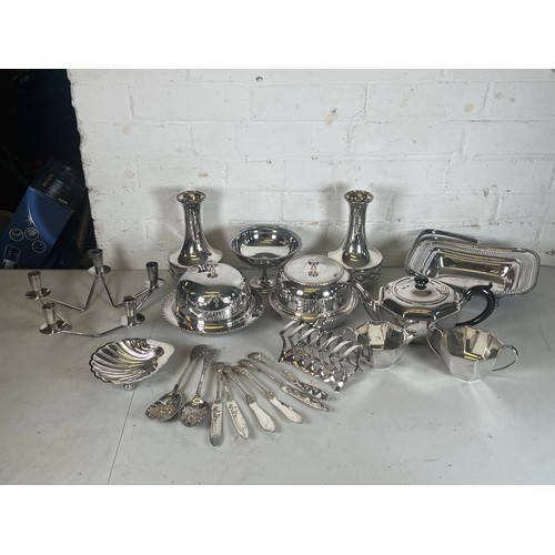 313 - Quantity of silver plated items to include tea pot, tray, cutlery etc