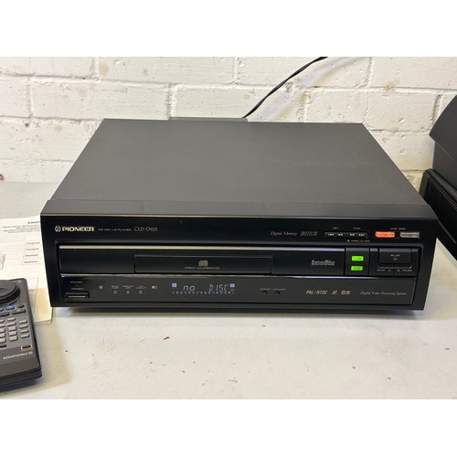 527 - A Pioneer CLD-D925 laser disc player with original box