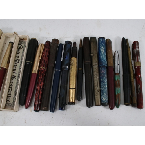 10 - Selection of vintage and later pens, fountain pens etc.