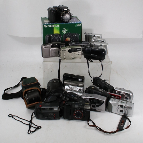 140 - A selection of 35mm film cameras, to include Pentax, Yashica, Canon, Olympus, Nikon L35AF etc