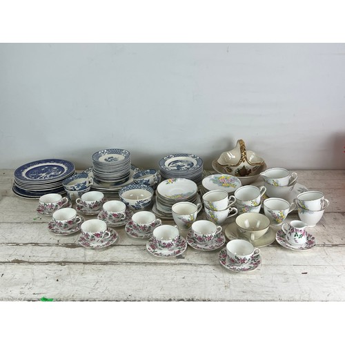 319 - A quantity of Shelley Haddon pattern together with other ceramics