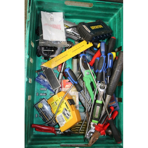 221 - A quantity of assorted hand-tools