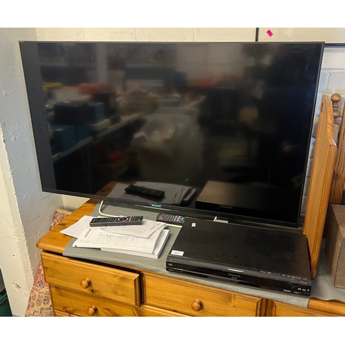 483 - A Panasonic DMR-EX83 DVD player together with Sony Bravia TV (approx. 50