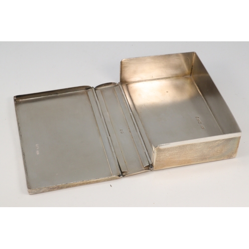 25 - A silver hallmarked envelope hinged box (approx. weight 385g) by Cohen & Charles Chester (Approx. 13... 