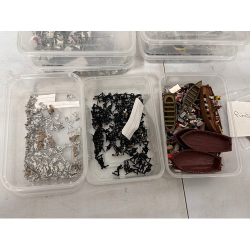 677 - A large quantity of diecast war gaming figures, mix of painted and unpainted to include Pirates, Ren... 