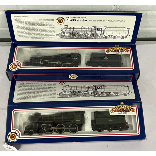 625 - Two Bachmann BR Class 4 4-6-0 Standard Loco 31-102, 31-106 both boxed