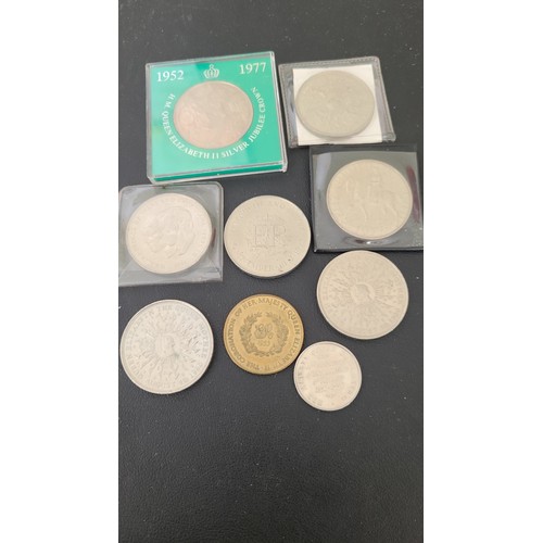 260 - A quantity of World and GB coins, first decimal coin set, ballet dancer fabric etc