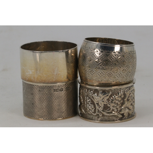 139 - Four silver hallmarked napkin rings (approx. weight 135g)