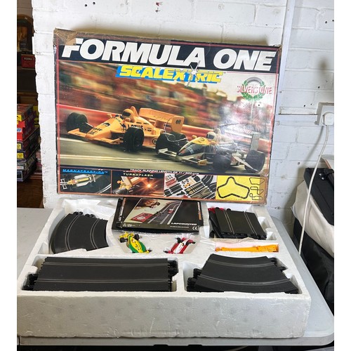 468 - Formula One Scalextric set C853 Silverstone racing set