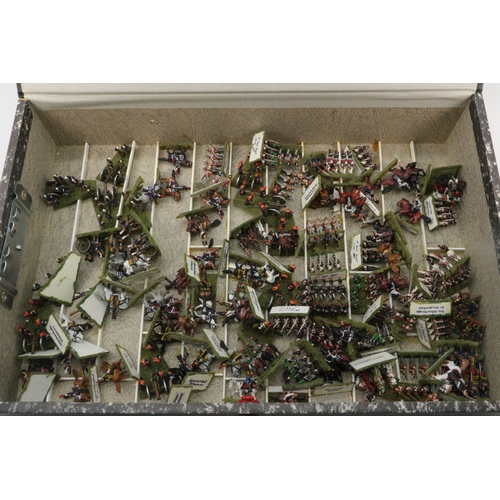 84 - A selection of metal war gaming figures, to include, dragoons, hssars, French marines. (see both pho... 