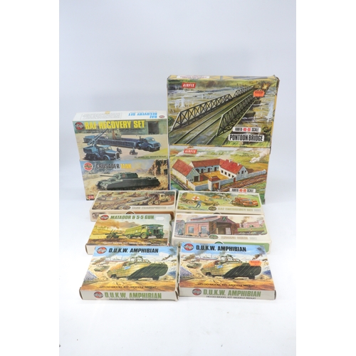 192 - A selection of Airfix model kits to include Battle of Waterloo farmhouse, Pontoon Bridge, RAF recove... 