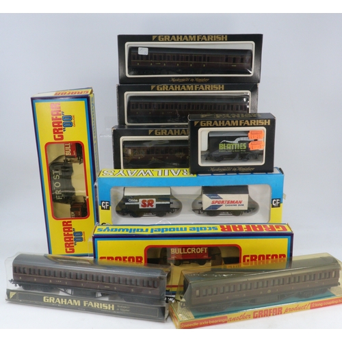 228 - A selection of OO gauge Graham Farrish and Graffar wagons and carriages etc