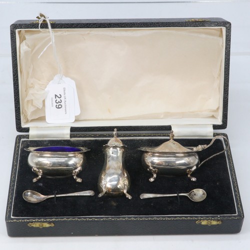 239 - Cased silver hallmarked cruet set (approx. weight 145g)