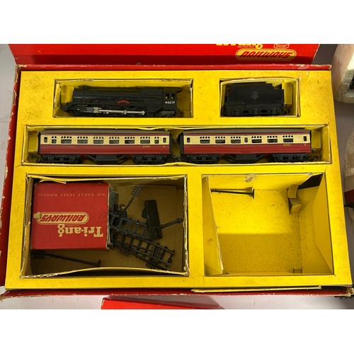 140 - Quantity of Hornby - Tri-ang railway items, including RS-7, R1 diesel shunter, two other part sets, ... 