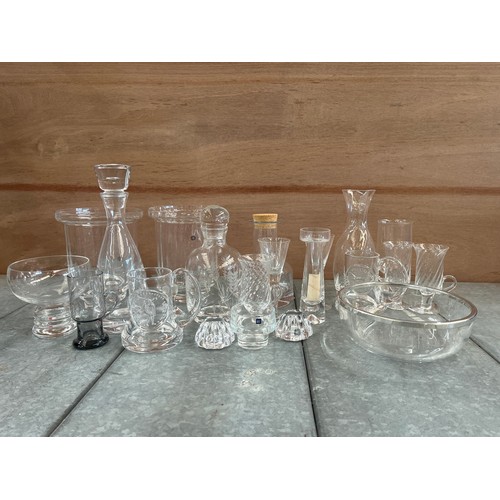 76 - Quantity of assorted glassware to include Dartington etc
