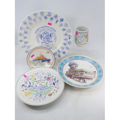 389 - A selection of Poole Pottery to include Blue Lace two handled dish, sandwich platter, twin tone mush... 