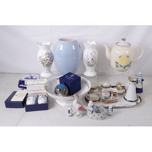 536 - Pair of Aynsley vases Wedgewood vase, Noritake dressing table set, poole pottery teapot, etc