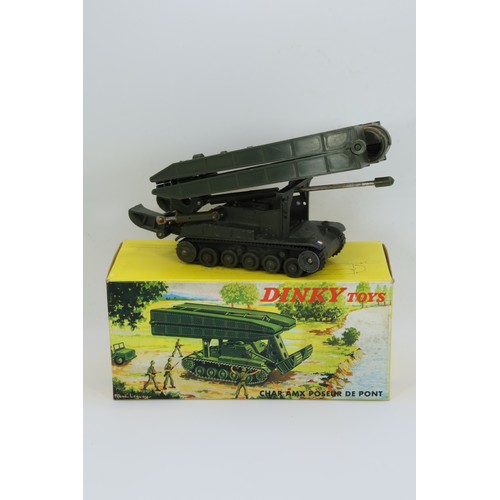 562 - A boxed French Dinky toys 883 Char Amx