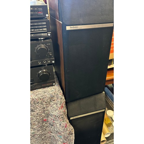 529 - Technics separates hifi system including speakers. Untested trade spares and repairs