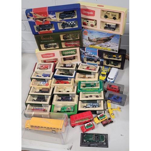 688 - A large quantity of assorted manufacturers diecast vehicles mainly boxed