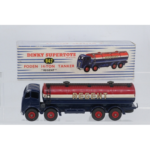 575 - Boxed Dinky Supertoys diecast vehicle 942 Foden 14-Ton Tanker 'Regent'