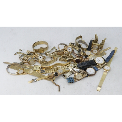 113 - A bag of gold tone ladies wristwatches