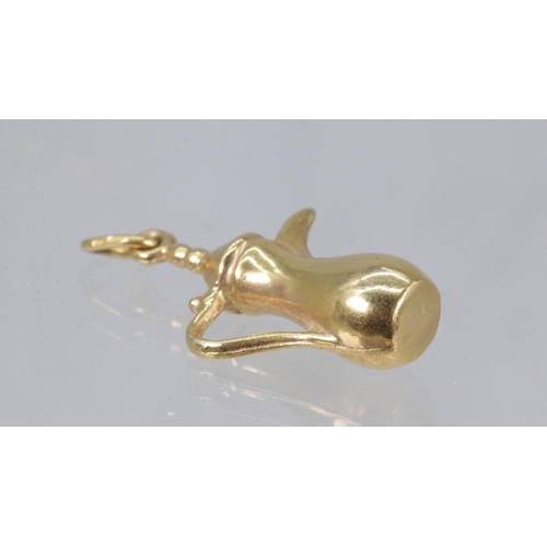 149 - 750 hallmarked Dallah kettle Charm (approx. weight 2.7g)