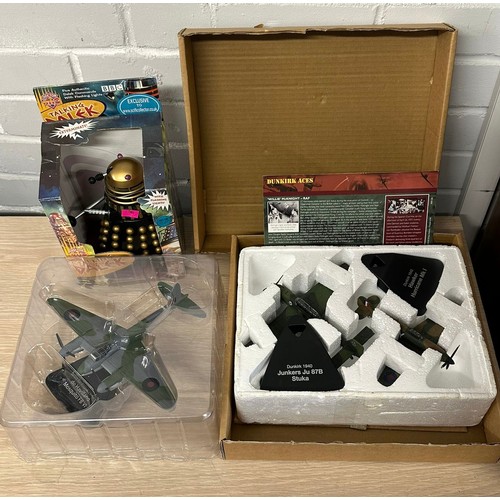 466 - Atlas 4909326 Mosquito together with Dunkirk Junkers and a talking BBC Dalek