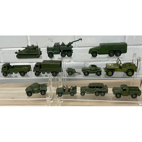 547 - Dinky Toys armoured command vehicles, us jeep and other military vehicles