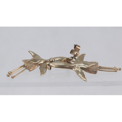 162G - A pair of 9ct gold earrings (approx. 4.5g)