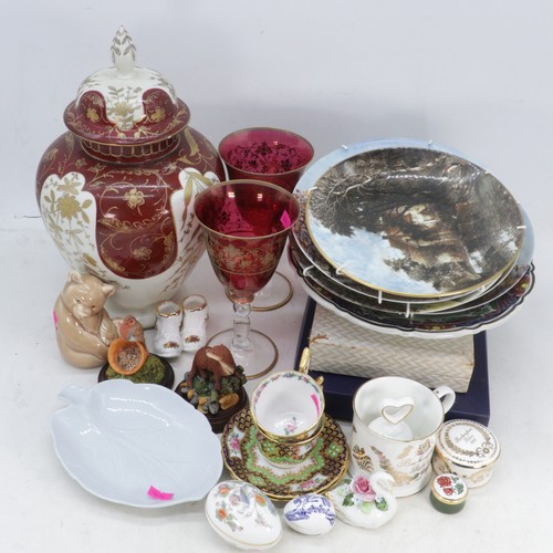 282 - Selection of assorted ceramics to include Royal Albert Old Country Roses boots, bell, Worcester Resi... 