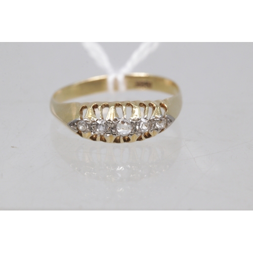 139 - 18ct gold diamond 5 stone ring