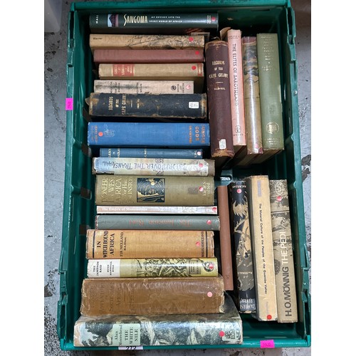 272 - Quantity of books relating to South Africa to include In Witch Bound Africa, The White Nile, Pioneer... 