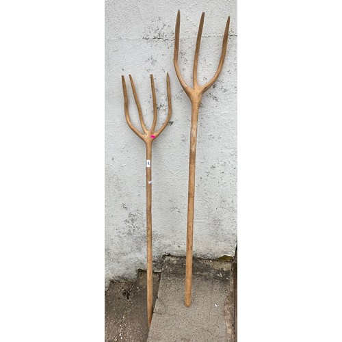 380 - Pair of hay forks