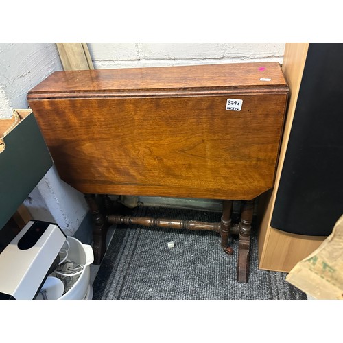 379A - A mahogany small side folding table