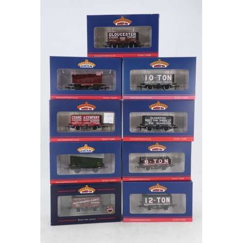 29 - Nine boxed Bachmann 00 guage wagons to include 37-2003 (collectors club), 37-2021K (Bachmann collect... 