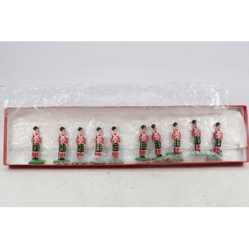 254 - William Grants Scottish highlanders soldiers 10x figures.
