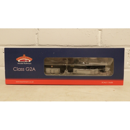 250 - A boxed Bachmann 31-475 Class G2a 49395 BR Black Early Emblem with tender back cab, National Collect... 