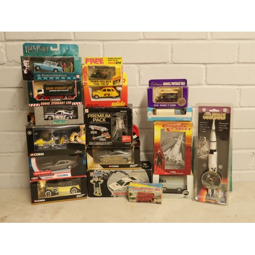 257 - Selection of Corgi James Bond diecast vehicles, 65001, CC07503, 04601, CC06803, TY04802 together wit... 