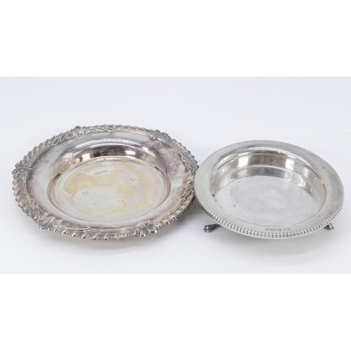 278 - Two small silver hallmarked dishes (approx. 143g)