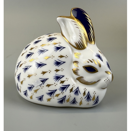 111 - Royal Crown Derby rabbit paper weight with silver stopper