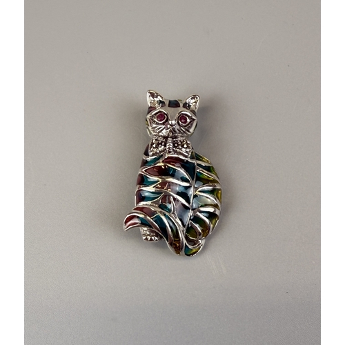 20 - Silver enamel ruby eyed cat brooch/pendant