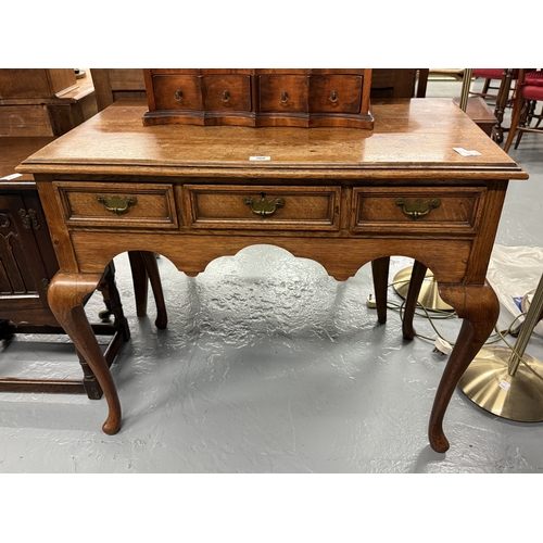 268 - Antique oak side table on cabriole legs - Approx. W92cm H76cm D51cm