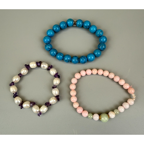 9 - Silver clasped turquoise bracelet, amethyst & pearl bracelet & a beaded bracelet