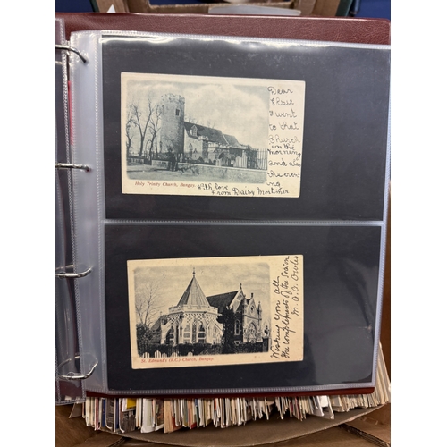 187 - Large collection of vintage postcards