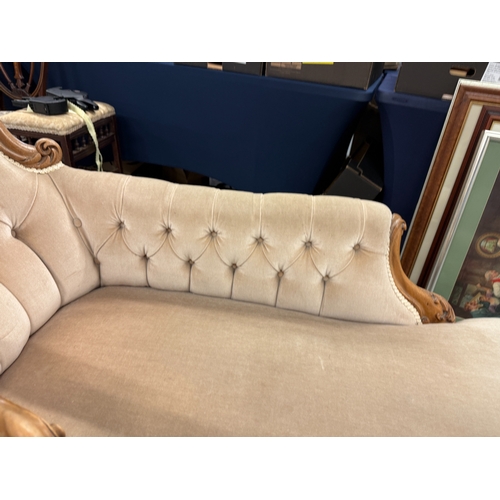 234 - Victorian upholstered Chaise lounge on castors - Approx. W155cm H103cm D65cm