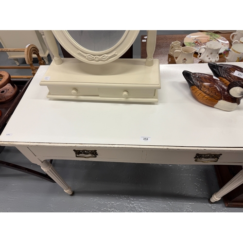 252 - Painted white dressing table together with vanity mirror - Approx. W107cm H77cm D47cm