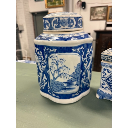 276 - Collection of oriental blue & white china