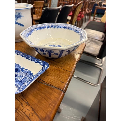 291 - Collection of mostly blue & white china